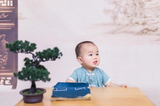 聊城三个月宝宝抬头不稳